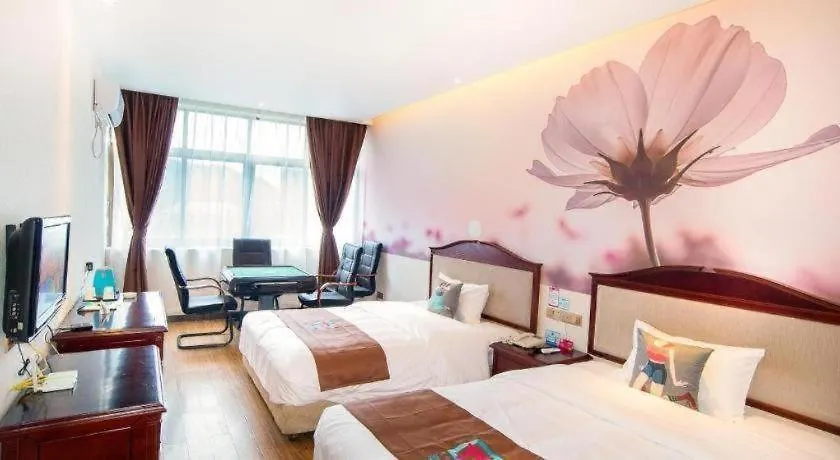 **  Pai Hotel Dengfeng Songshan Shaolin Temple Chonggao Road China